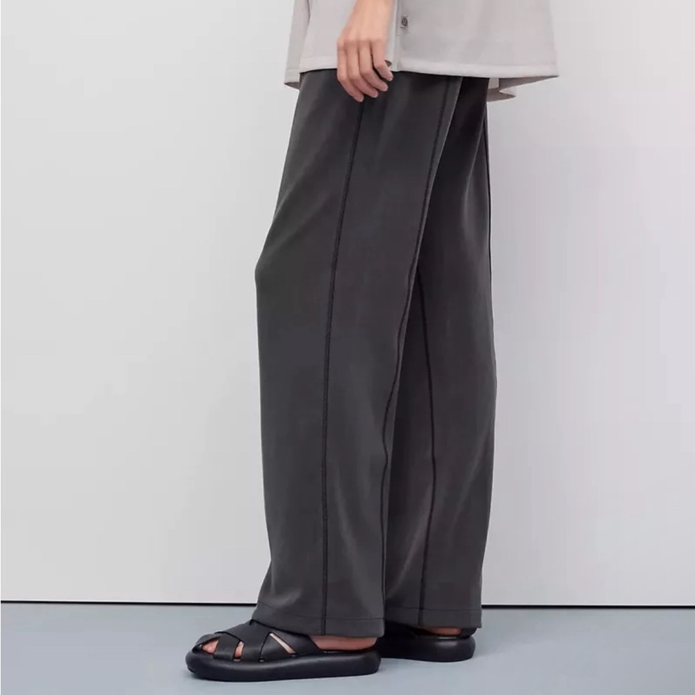 NEW Lululemon Softstreme High-Rise Pant Regular-Color: black Size 6 NWT
